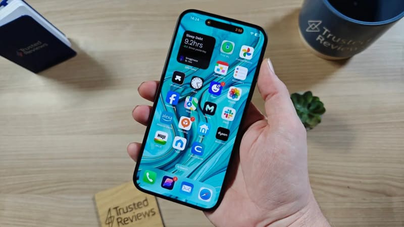 Đánh giá iPhone 16 Plus: Có gì nổi bật? Có đáng để mua?