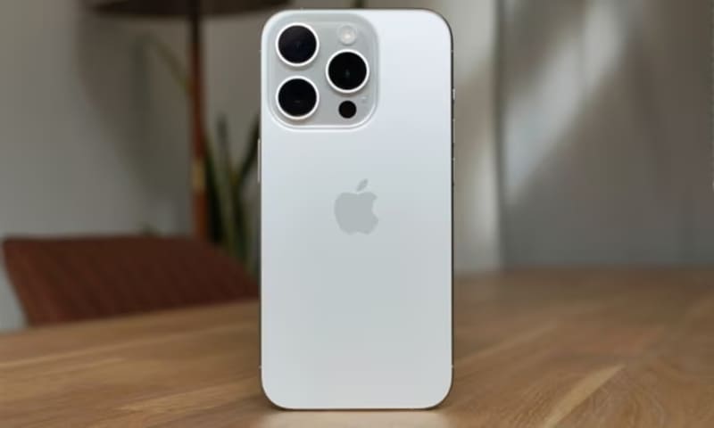 So sánh iPhone 16 Pro và iPhone 15 Pro: Nên mua máy nào?