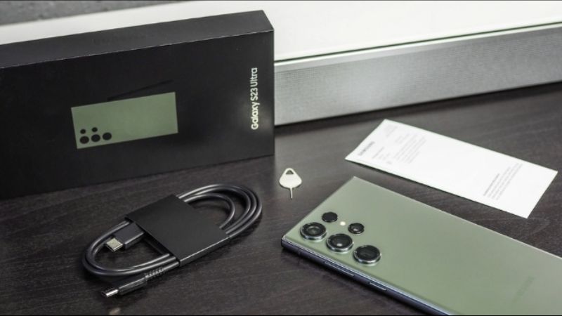 Hộp sản phẩm phải có seal Samsung, tem ICT, thông tin in rõ ràng, đúng chuẩn