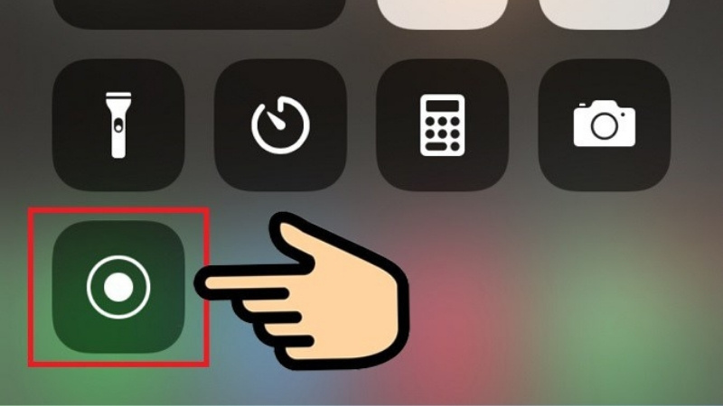 Tất cả các dòng iPhone chạy hệ điều hành iOS 11 trở lên đều được tích hợp sẵn tính năng quay màn hình