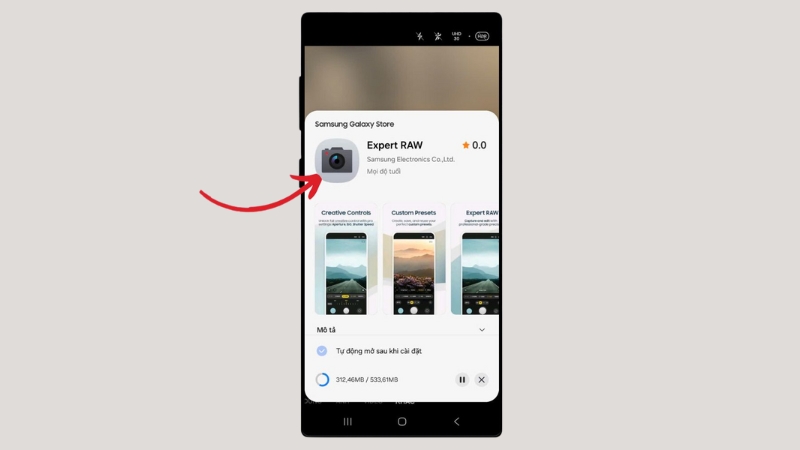 Bạn vào Galaxy Store trên điện thoại, tìm ứng dụng Expert RAW