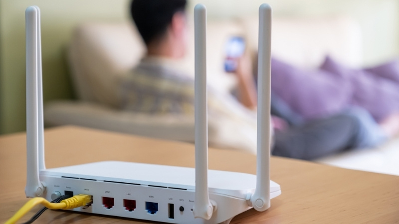 Tín hiệu WiFi yếu thì thử di chuyển đến gần bộ phát