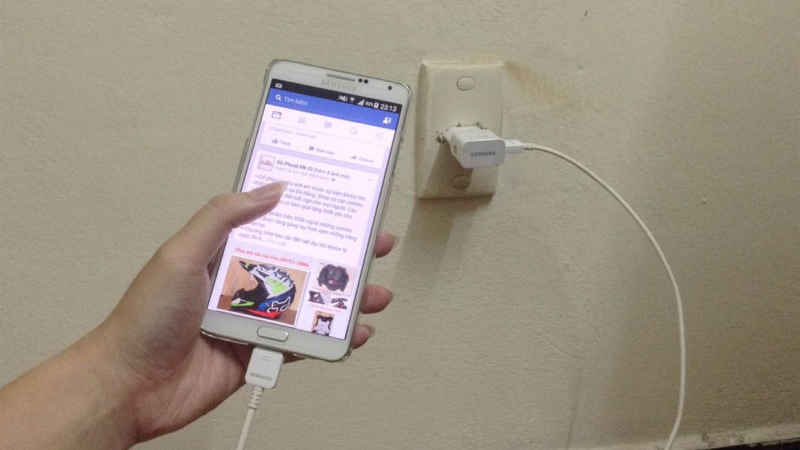 Hướng dẫn cách sửa cục sạc điện thoại tại nhà nhanh, hiệu quả