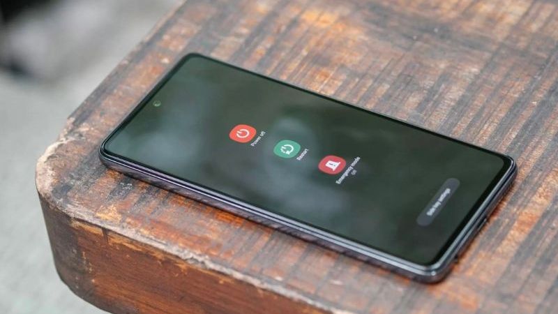 Thao tác tắt nguồn mặc định trên giao diện One UI 