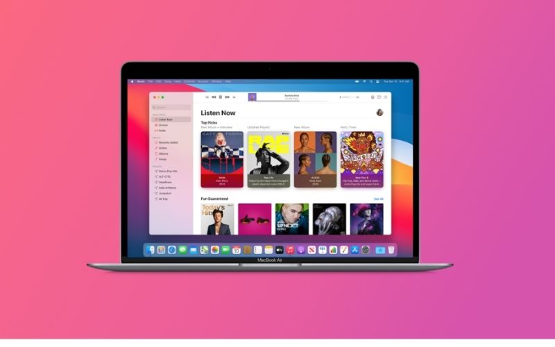 Trước iOS 13, bạn có thể sử dụng iTunes trên máy tính để tải nhạc về