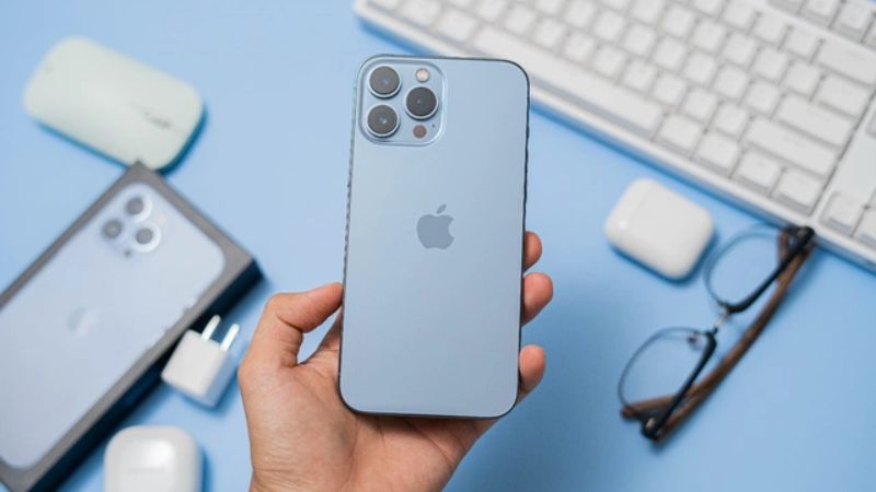 Thời lượng pin đủ dùng, nhưng có thể không bằng các model mới nhấ