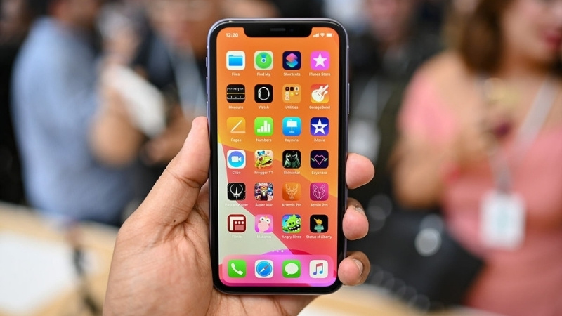Nên mua iPhone đã thay màn hình nếu người bán minh bạch về tình trạng máy và cung cấp chính sách bảo hành rõ ràng