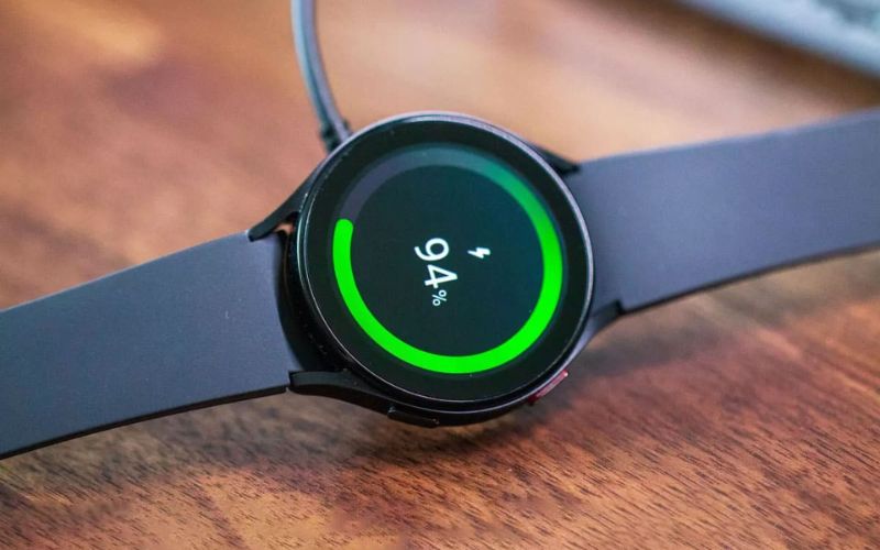 samsung galaxy watch 6 chi mat khoang 1.5 gio de sac day