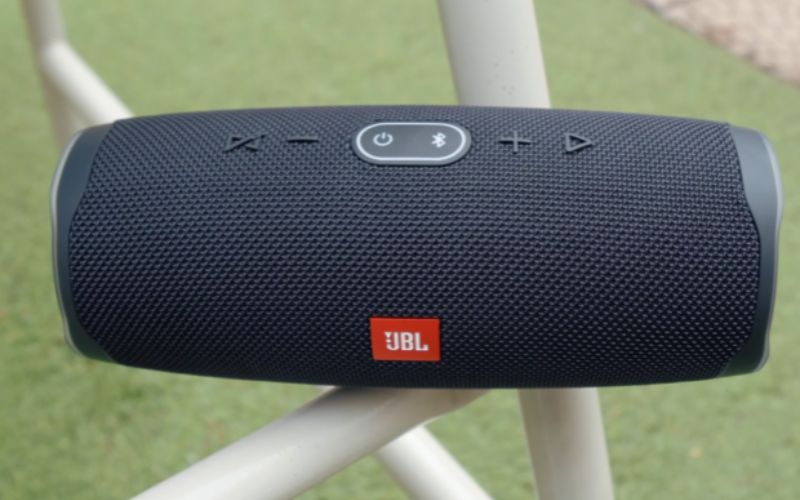 jbl charge 4 co dung luong pin len den 7500mah