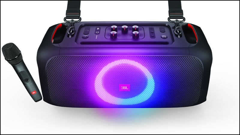 JBL Partybox On The Go còn được trang bị các tính năng đi kèm khác