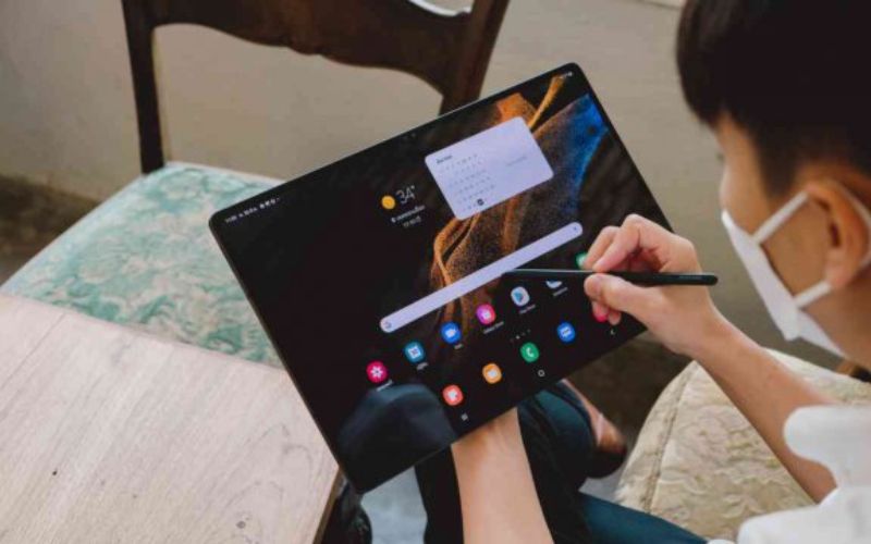 Samsung Galaxy Tab S9 được trang bị thêm bút S Pen 