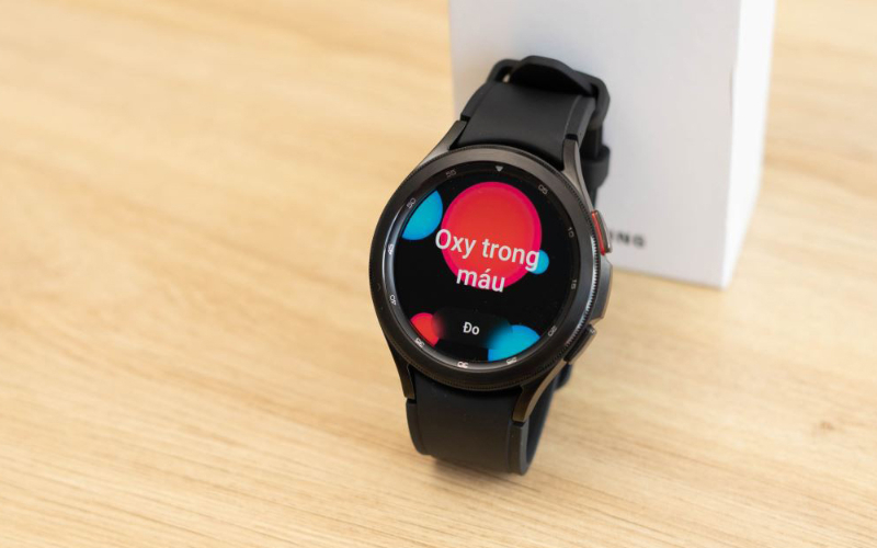 galaxy watch 4 trang bi cong nghe bio active 3 trong 1