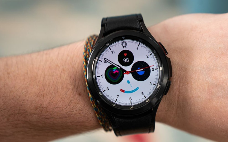 samsung galaxy watch 4 co dung luong pin la 361mah