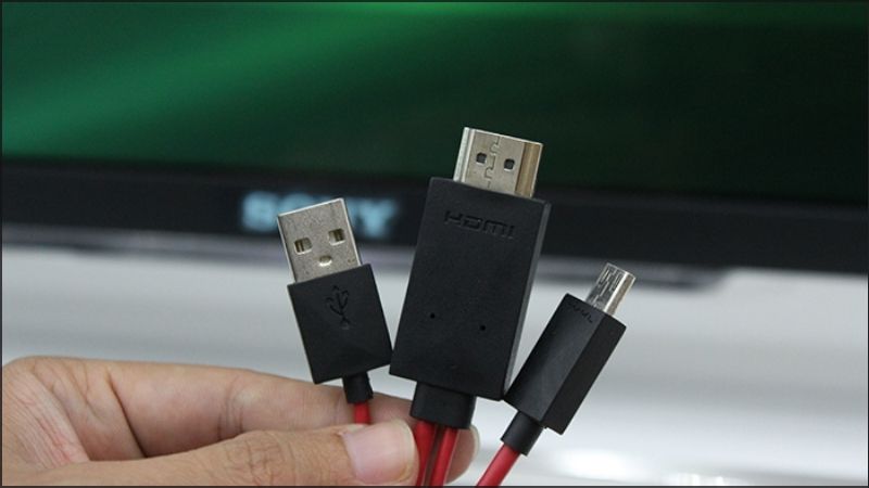 Cổng HDMI (MHL) cũng có thể dùng để chia sẻ hình ảnh, video hoặc trình chiếu các tài liệu công việc