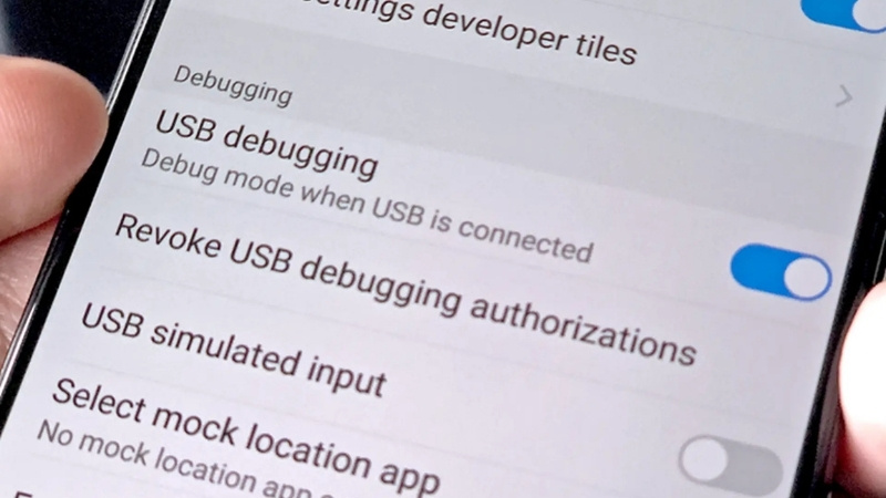 Tắt gỡ lỗi USB giảm thiểu nguy cơ bị tấn công hoặc truy cập trái phép vào dữ liệu trên điện thoại