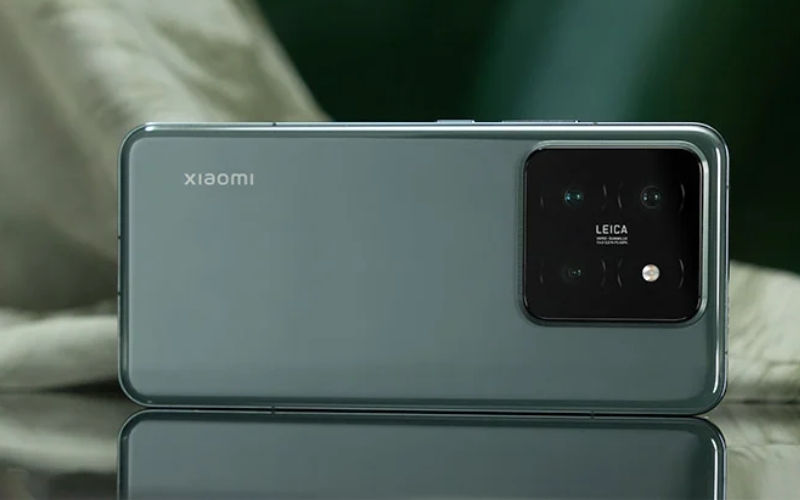 Xiaomi 14 Pro được thiết kế theo phong cách hiện đại 