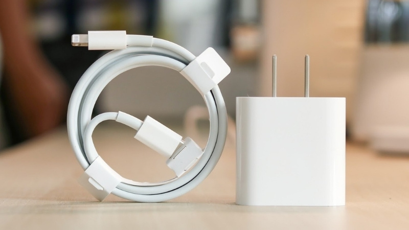 Ưu tiên dùng bộ sạc chính hãng Apple hoặc từ các thương hiệu uy tín