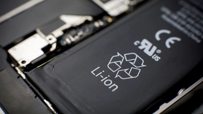 Pin Lithium-ion trong iPhone nhẹ, hiệu quả nhưng lại rất nhạy cảm với nhiệt độ cao