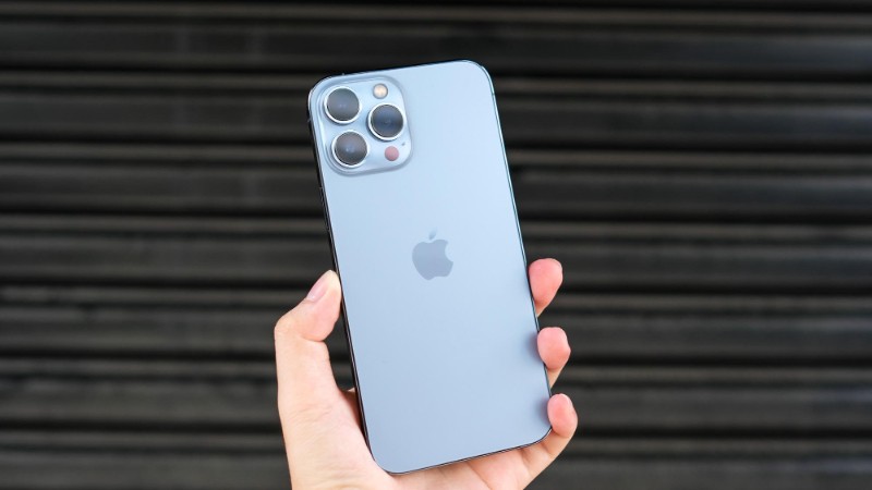 Kích thước tổng thể iPhone 13 Pro Max là 160.8x78.1x7.65mm