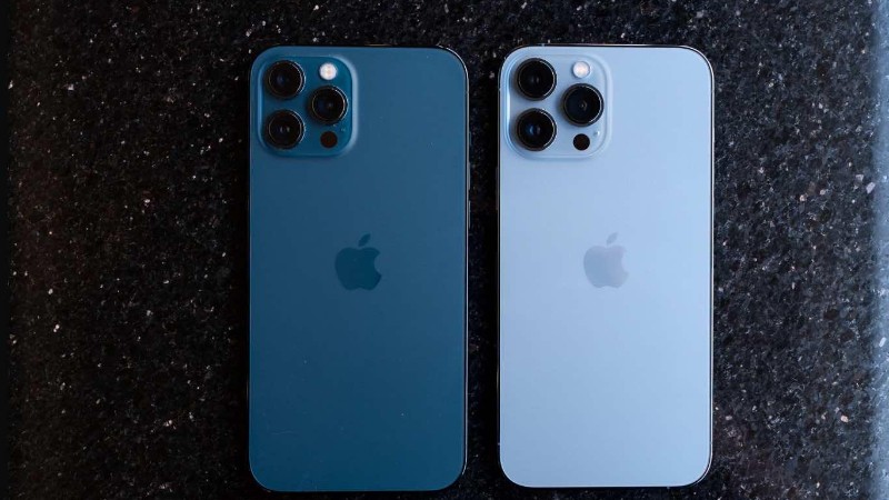 iPhone 13 Pro Max có độ dày và trọng lượng tăng nhẹ so với iPhone 12 Pro Max