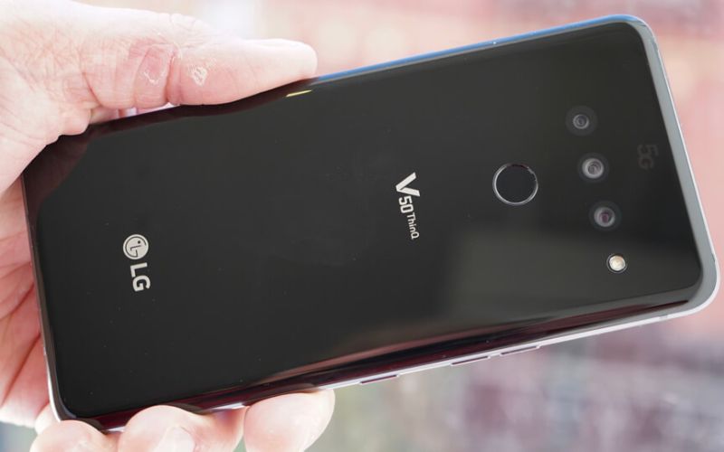 LG V50 ThinQ sở hữu cụm 3 camera sau đa năng