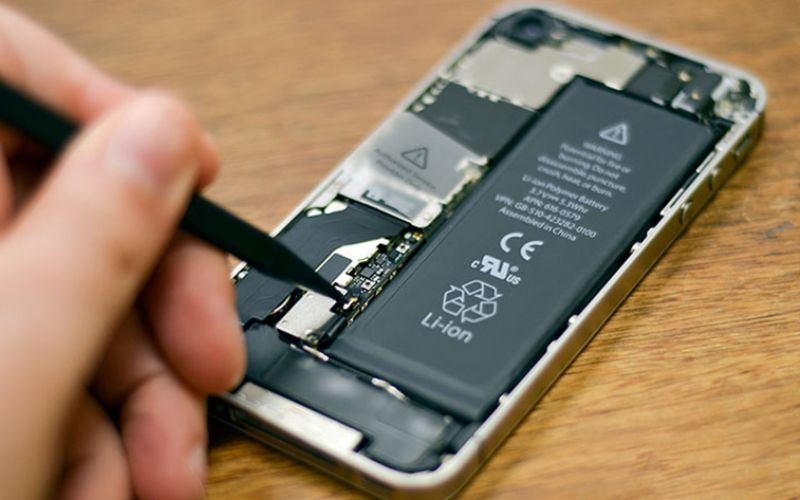 Sự quan trọng của việc thay pin iPhone