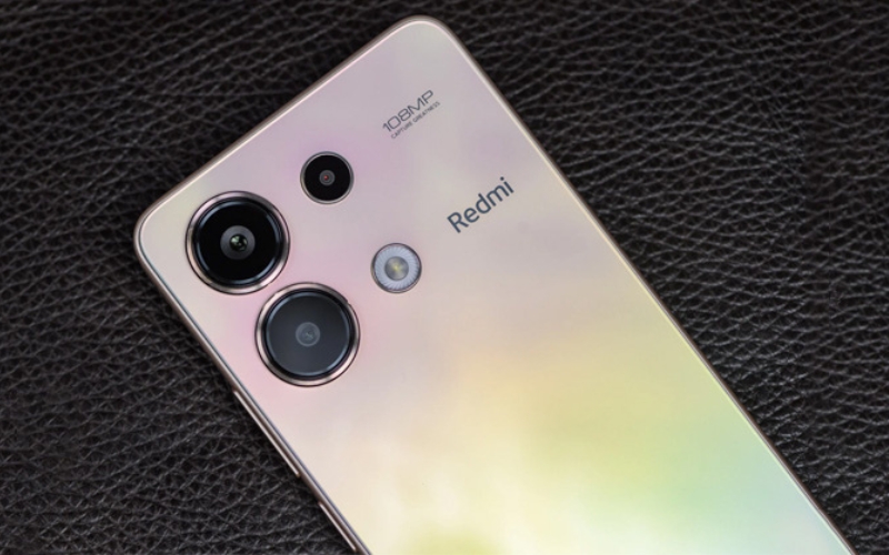 Redmi Note 13 được trang bị hệ thống 3 camera sau ấn tượng