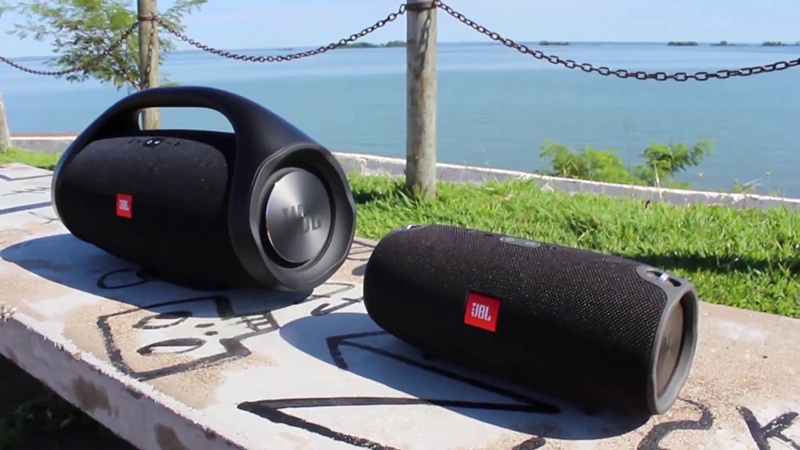 Khi mua loa Bluetooth JBL, nên sử dụng dây sạc chính hãng đi kèm