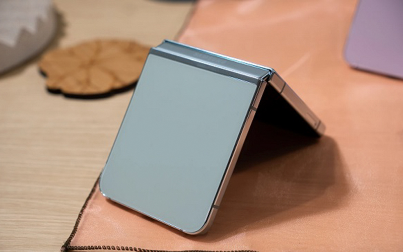 Samsung Galaxy Z Flip5 xanh Mint