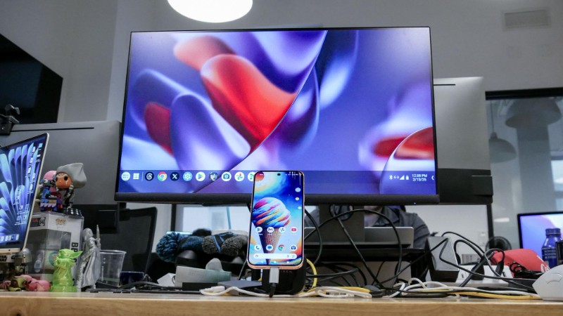 Cả hai máy đều hỗ trợ Samsung DeX