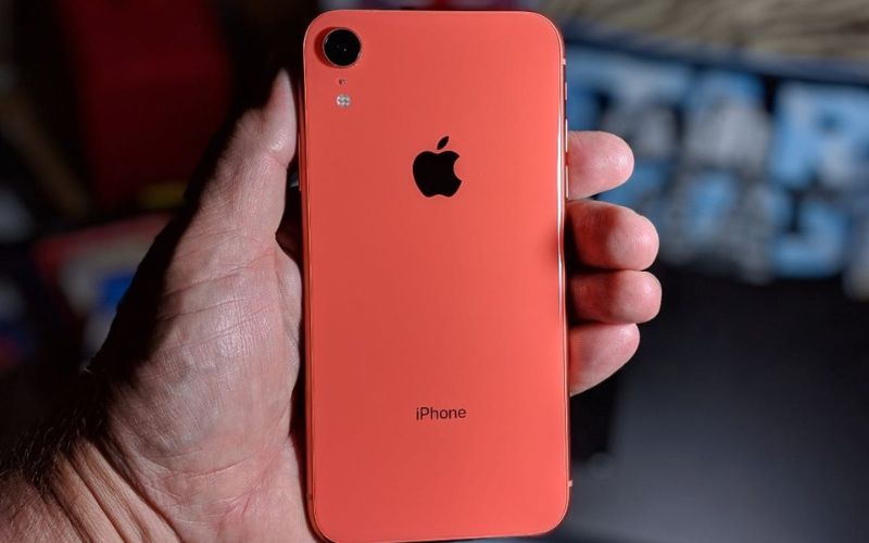 iphone xr có ưu điểm là mức giá rẻ hơn