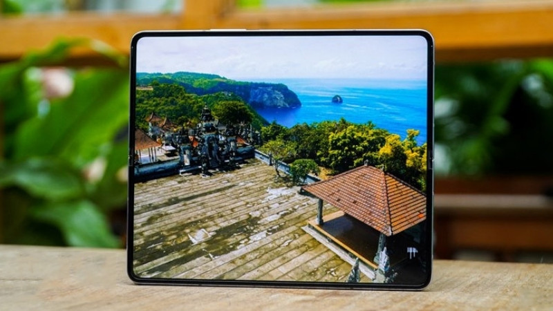 Galaxy Z Fold5 có màn hình phụ 6.2 inch và màn hình chính 7.6 inch