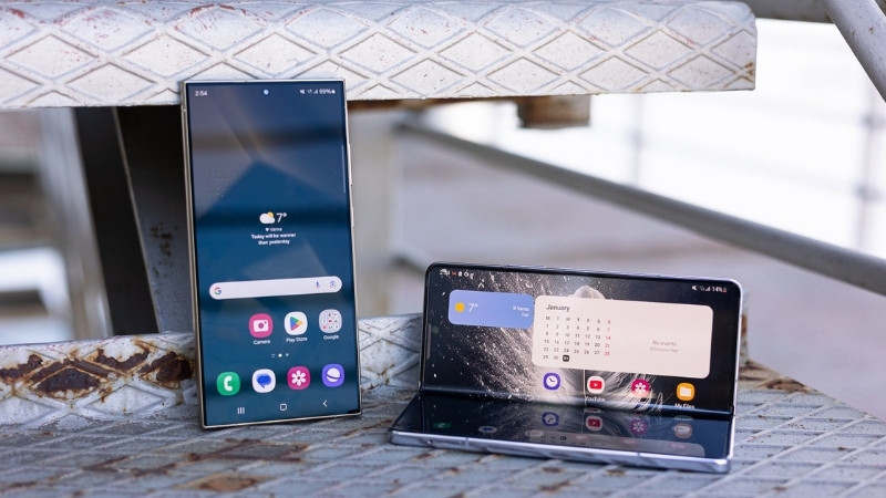 Giá bán S24 Ultra và Z Fold5 có sự chênh lệch khá lớn