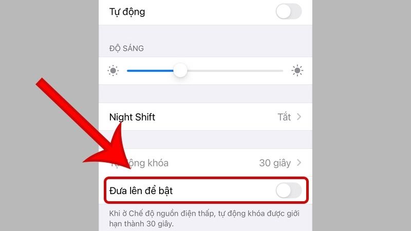 Tại mục Đưa lên để bật, gạt sang trái