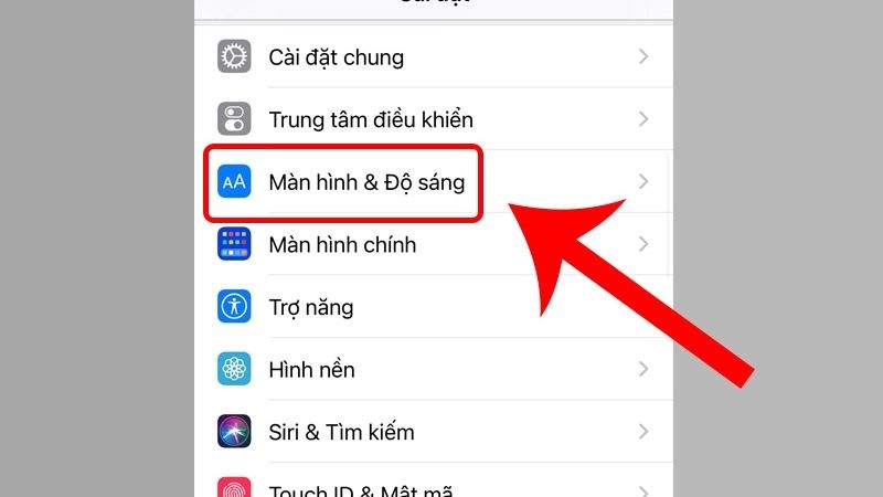 Chọn Màn hình & Độ sáng.