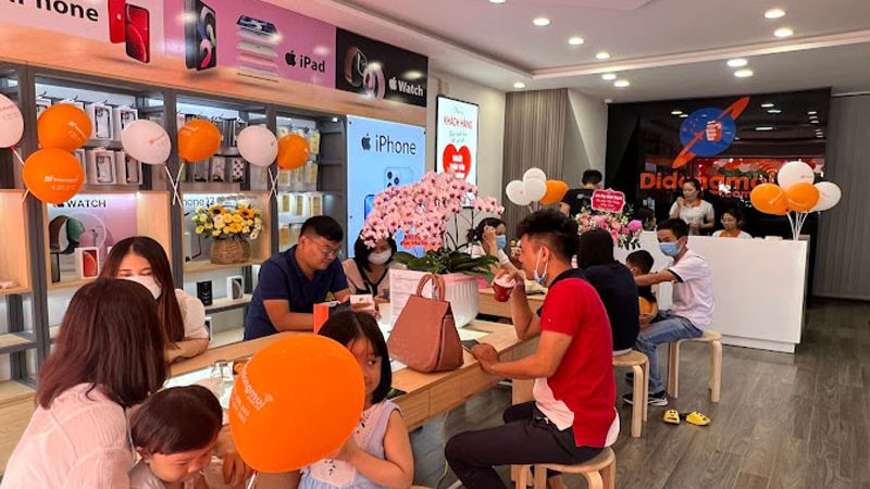 Theo dõi fanpage chính thức của Di Động Mới
