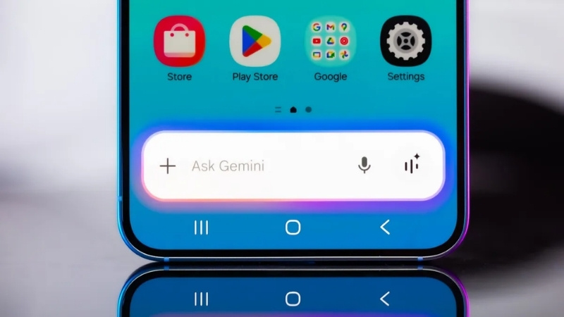 Kích hoạt Gemini AI bằng cách vuốt lên từ góc dưới màn hình