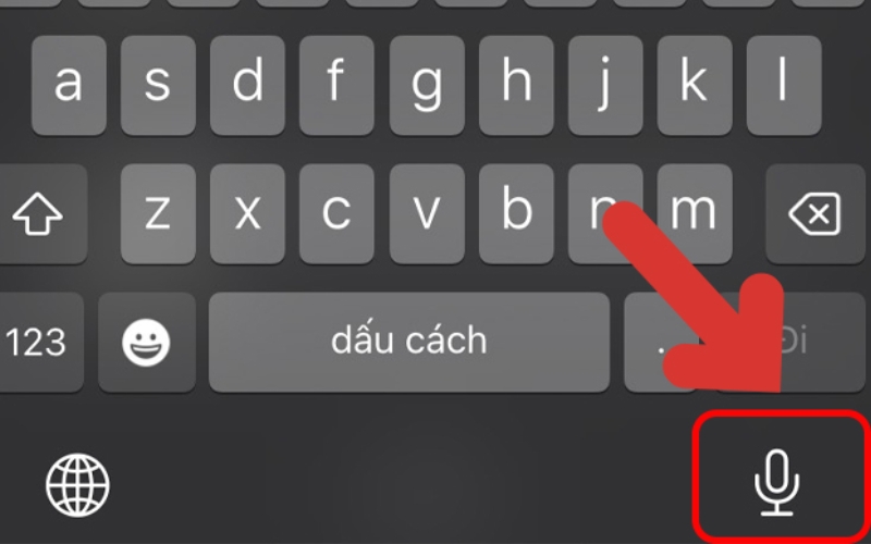 Chạm vào biểu tượng Microphone ở góc dưới bên phải