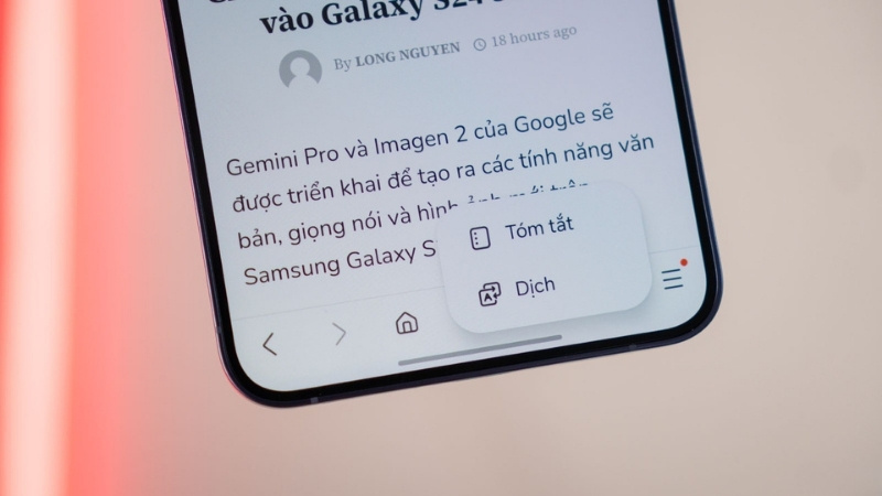Human-like AI trên S25 có thể tự nhận biết bạn đang đọc tài liệu tiếng nước ngoài và chủ động đề xuất dịch thuật