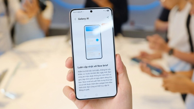 Now Brief trên Galaxy S25 là tính năng AI chủ động tóm tắt và hiển thị các thông tin quan trọng