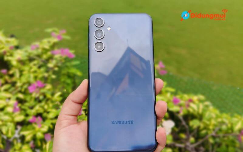 Top 7 điện thoại Samsung 7000mAh và Samsung pin trâu đáng mua 2024