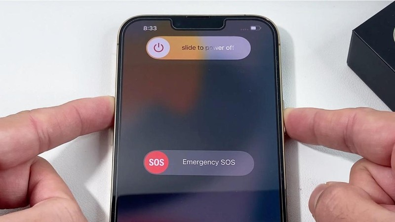 Kéo thanh trượt Trượt để tắt nguồn (Slide to power off) sang phải