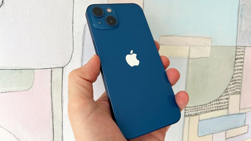 iPhone 13 sở hữu hệ thống camera kép 12MP