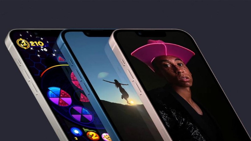 Màn hình Super Retina XDR trên iPhone 13 độ sáng tối đa lên đến 1200 nits