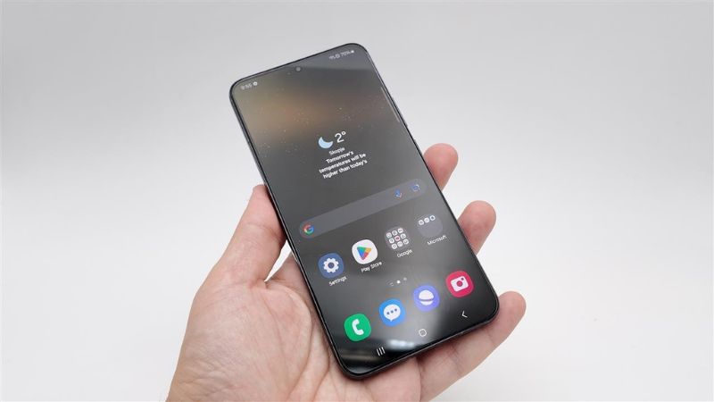 Samsung Galaxy S22 Plus được trang bị màn hình Dynamic AMOLED 2X 6.6 inch