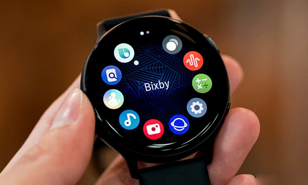 Galaxy Watch Active 2: Với thiết kế thể thao và hoạt động thông minh, chiếc đồng hồ Galaxy Watch Active 2 là sự lựa chọn hoàn hảo cho những người yêu thể thao và cuộc sống hiện đại. Với nhiều tính năng tiện ích, như đo nhịp tim, số bước đi, và chế độ theo dõi các bài tập thể lực, chiếc đồng hồ này sẽ trở thành người bạn đồng hành đáng tin cậy của bạn. Hãy xem hình ảnh để dễ dàng hình dung chiếc đồng hồ này như thế nào.