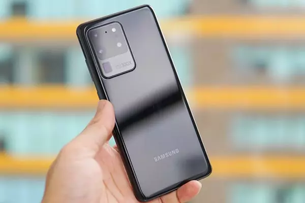 Đánh giá Samsung Galaxy S20 Ultra - Màn hình xuất sắc, tính năng zoom 100x có thực sự đáng giá?